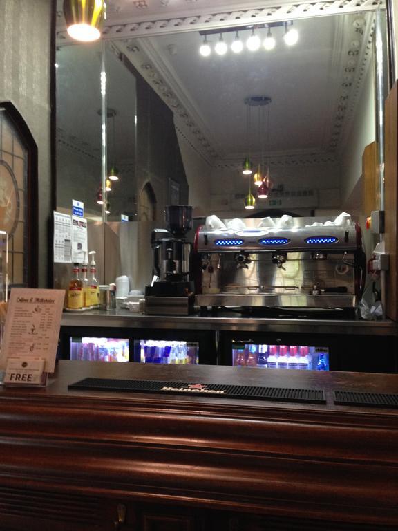 The Milverton Hotel Manchester Bagian luar foto