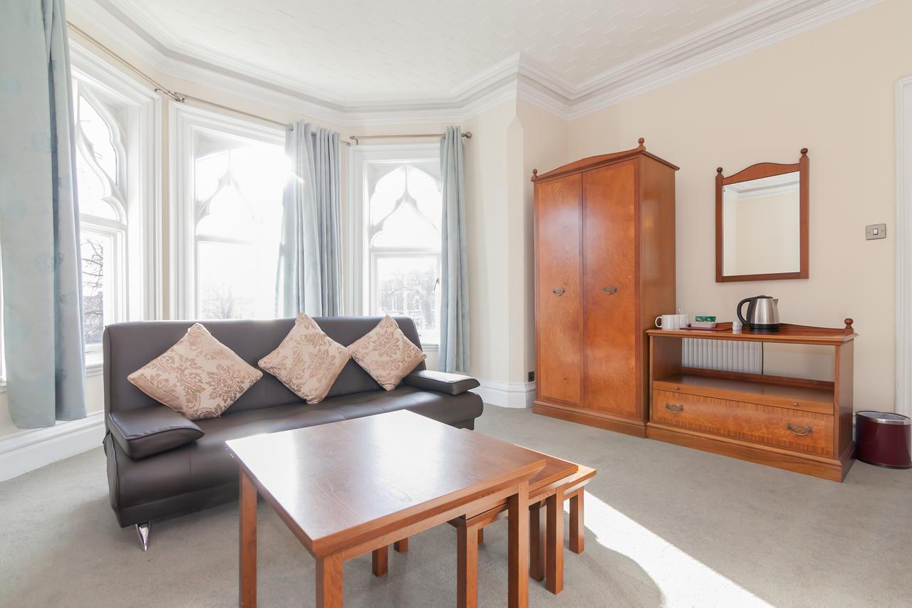 The Milverton Hotel Manchester Bagian luar foto