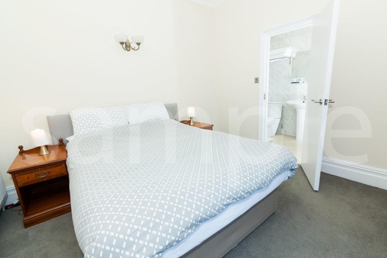 The Milverton Hotel Manchester Bagian luar foto